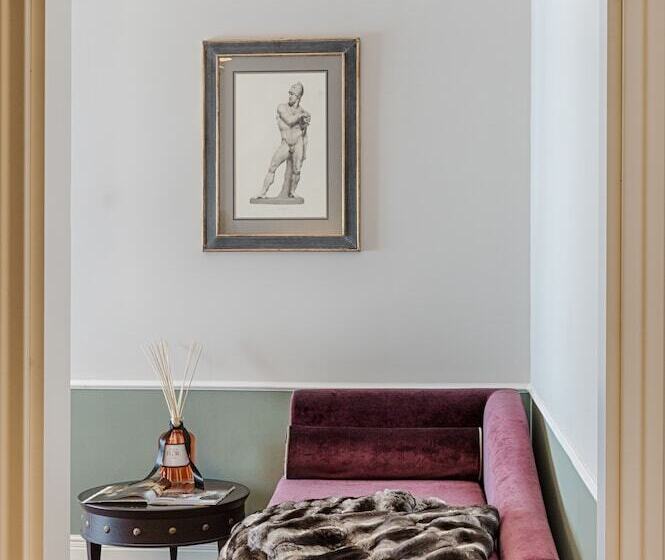 اتاق اجرایی, Palazzo Roselli Cecconi