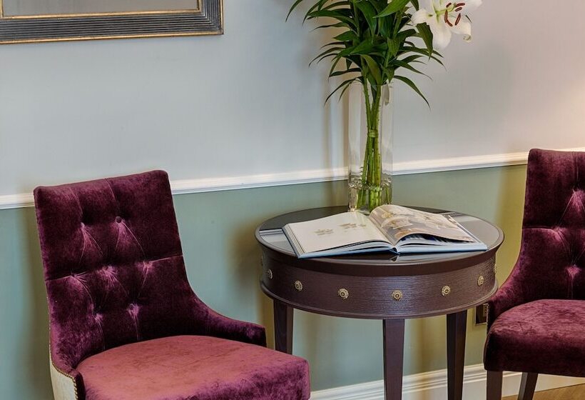 اتاق اجرایی, Palazzo Roselli Cecconi