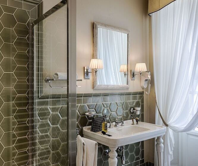 اتاق اجرایی, Palazzo Roselli Cecconi