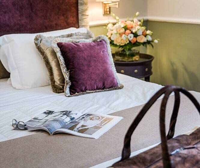 اتاق اجرایی, Palazzo Roselli Cecconi