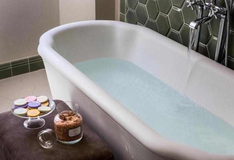 اتاق اجرایی, Palazzo Roselli Cecconi