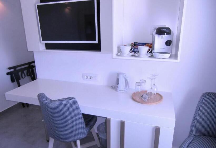 Chambre Deluxe, Platia