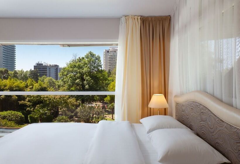 اتاق لوکس با چشم‌انداز باغ, Kailas Park Hotel Sochi
