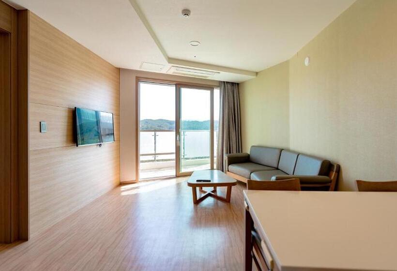 סוויטה, Sol Beach Samcheok