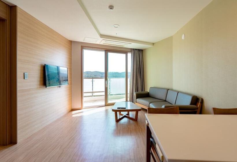 סוויטה, Sol Beach Samcheok
