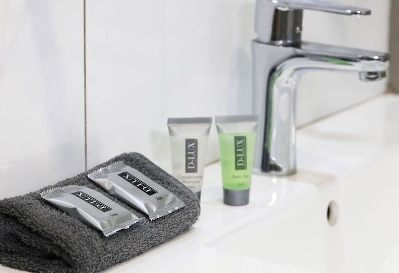 اتاق خانوادگی, Country Leisure Motor Inn