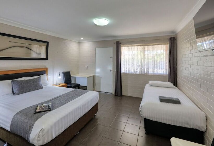 اتاق اجرایی, Country Leisure Motor Inn