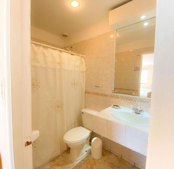 غرفة قياسية رباعية, Londres La Serena