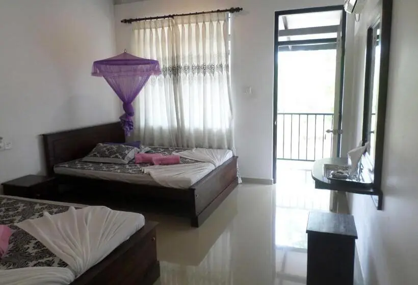 ファミリールーム, Romana Rest Kataragama