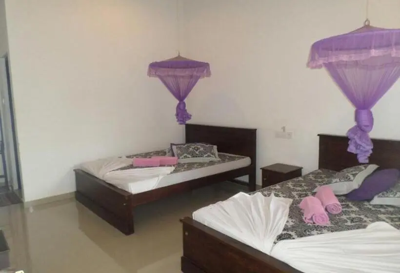 ファミリールーム, Romana Rest Kataragama