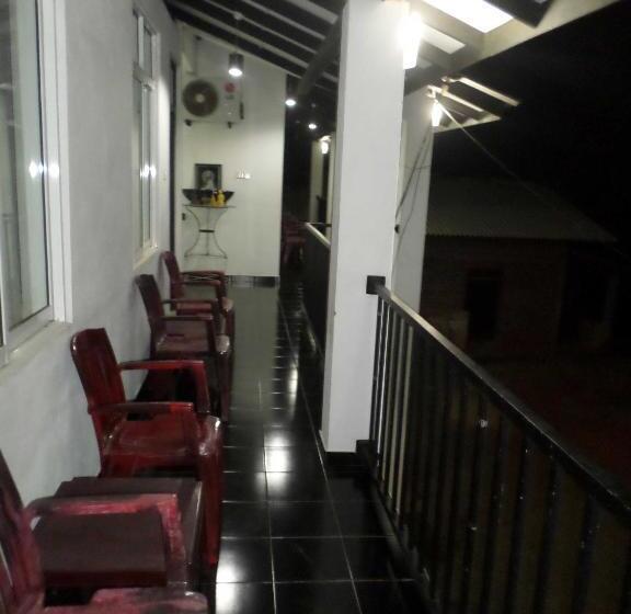 Семейный Номер, Romana Rest Kataragama