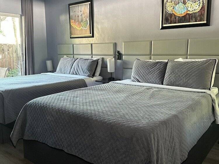 家庭公寓, Sheridan Suites Apartments