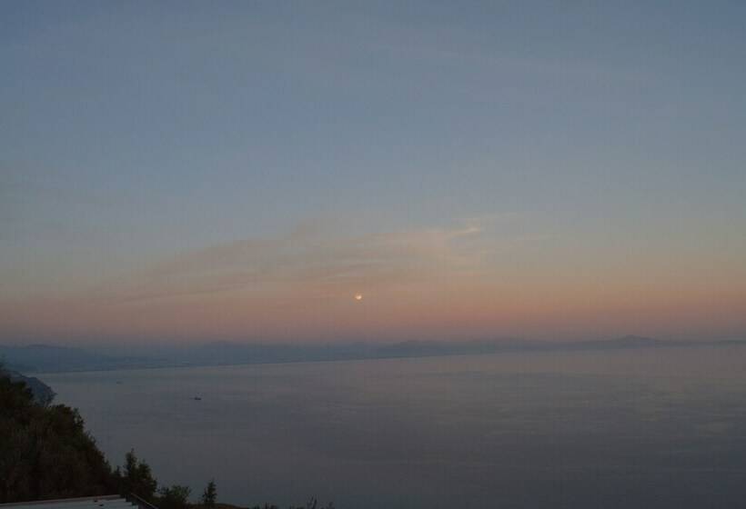 Номер Стандарт, B&b Miramare