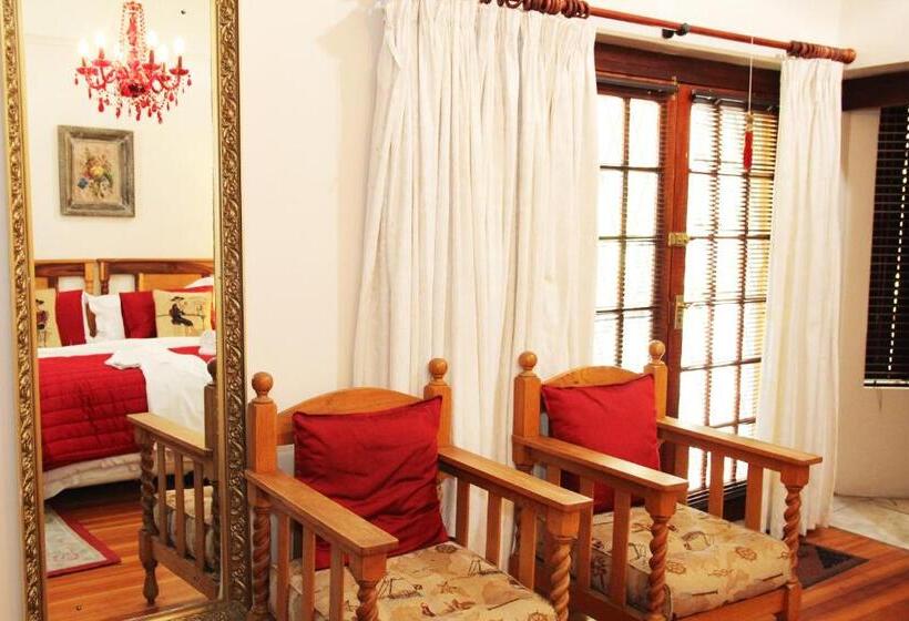 スーペリアールーム, Victoria Manor