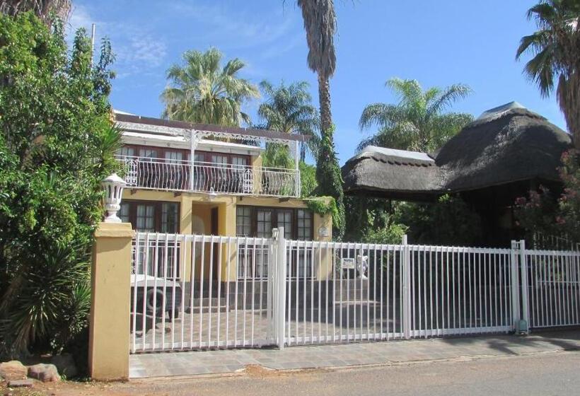 デラックスルーム, Victoria Manor