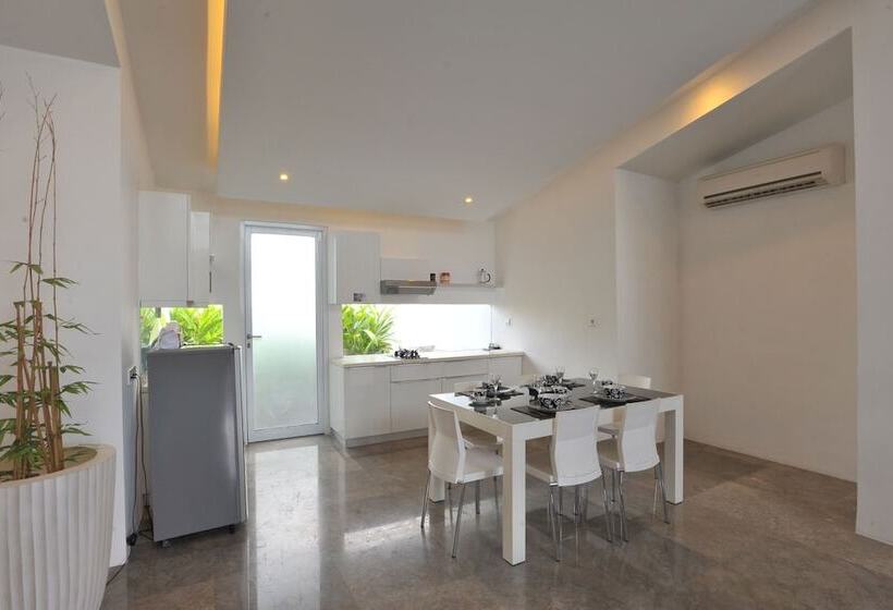 דירת 2 חדרי שינה עם נוף לבריכה, Bali Yarra Villas  Seminyak