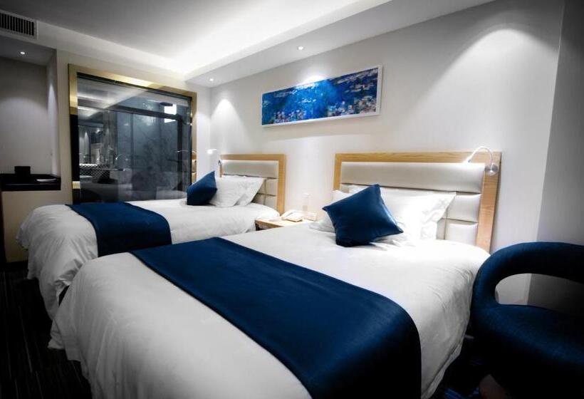 Executive Kamer, Lyz Business