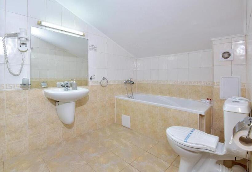 جناح, Diva Hotel & Thermal Pool