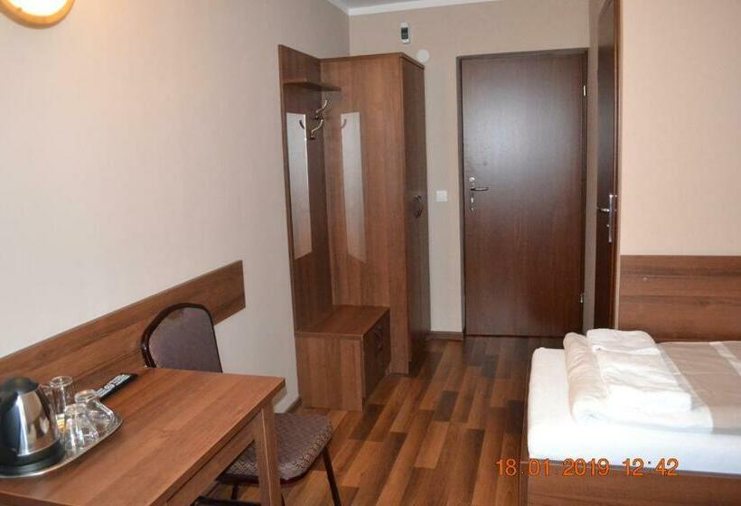 スタンダードルーム, Ik Karter