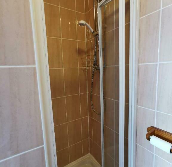 标准单人间, Whitehouse Guest House