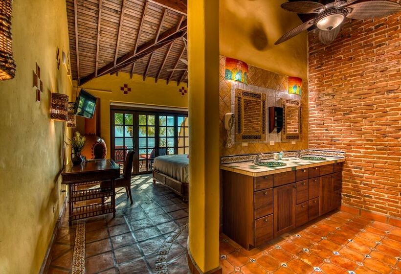 Deluxe Suite King Bed, Caribe Tesoro