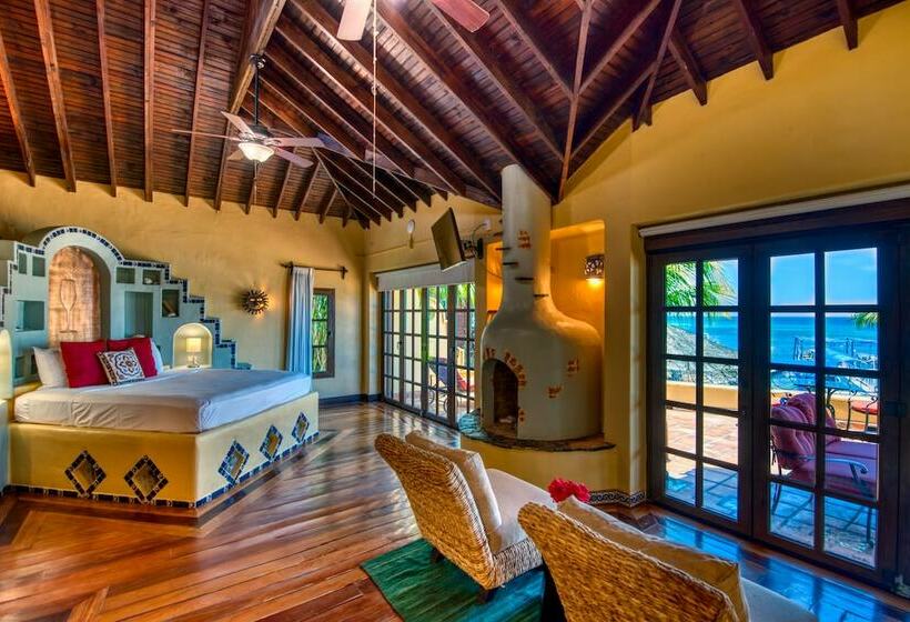 Deluxe Suite King Bed, Caribe Tesoro