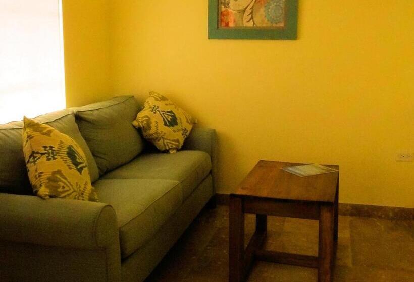 سوییت با چشمانداز باغ, Caribe Tesoro