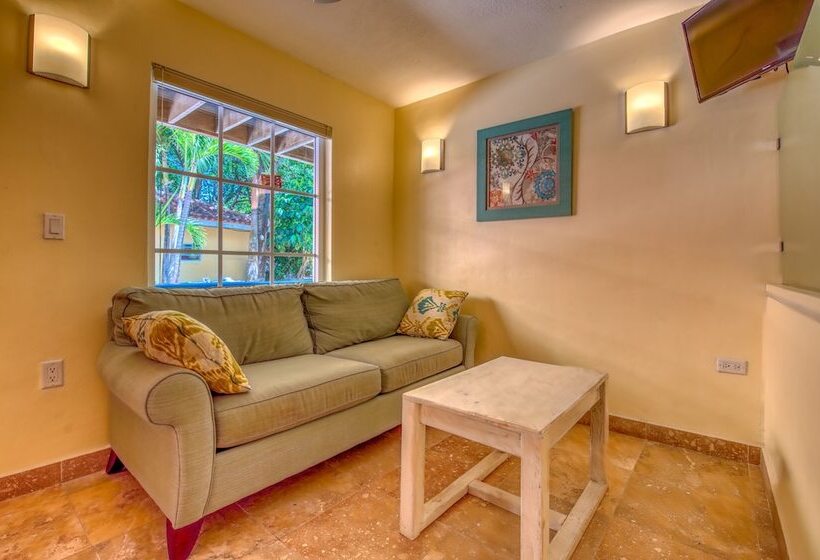 سوئیت با تخت بزرگ, Caribe Tesoro