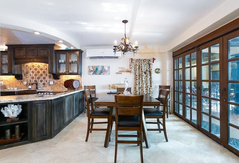 ویلا دلوکس 3 خوابه, Caribe Tesoro