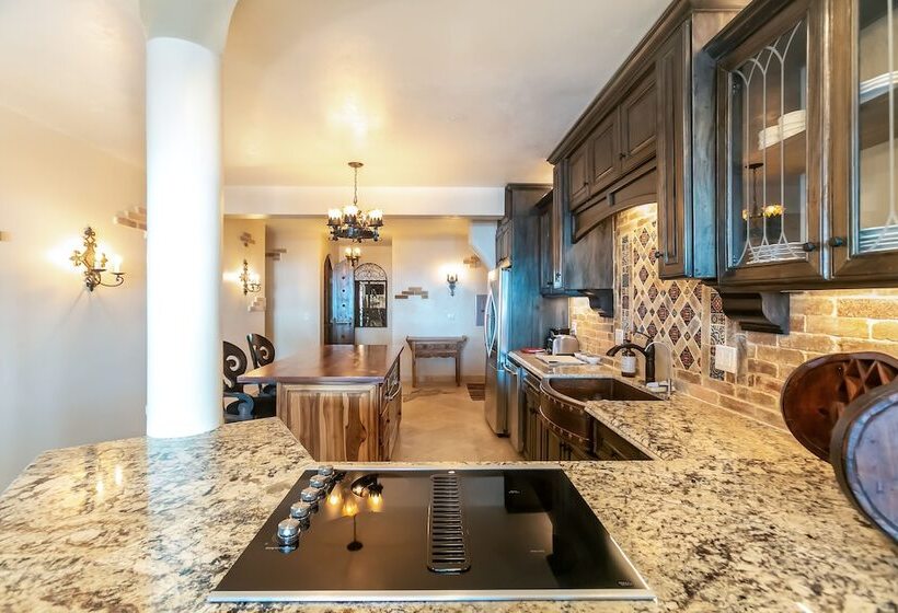 سوئیت 2 خوابه, Caribe Tesoro