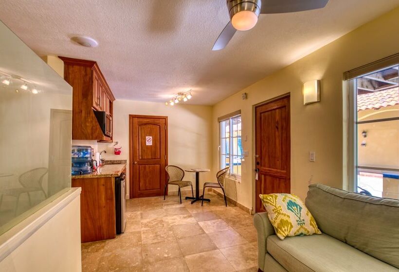 سوئیت با تخت بزرگ, Caribe Tesoro