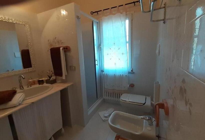 اتاق استاندارد با تراس, Li Muntigeddi