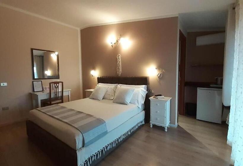 اتاق لوکس با بالکن و چشمانداز دریا, Li Muntigeddi