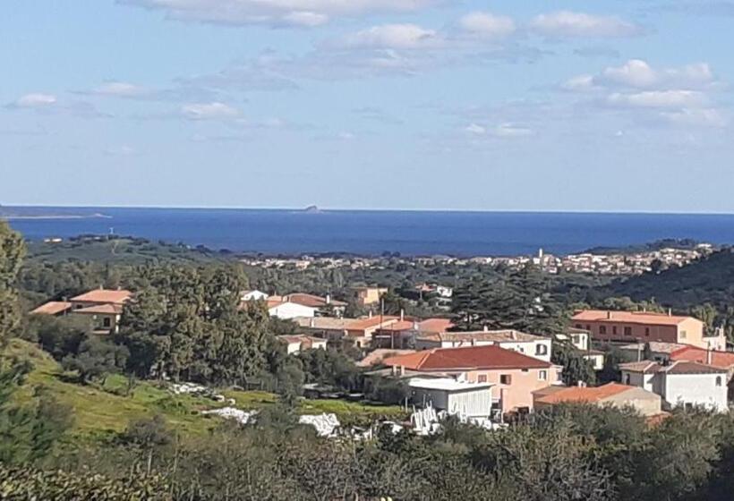 اتاق لوکس با بالکن و چشمانداز دریا, Li Muntigeddi