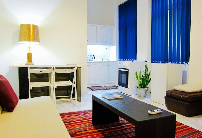 スタンダードスタジオ, Concierge Downtown