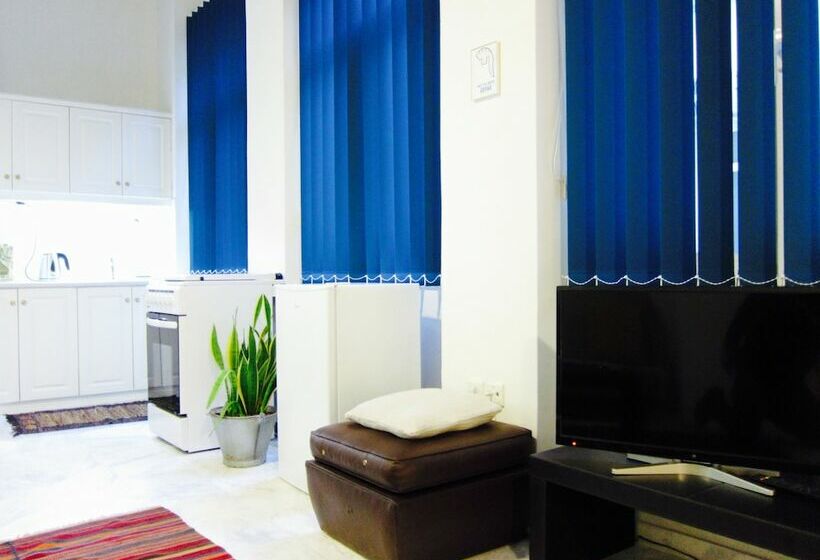 スタンダードスタジオ, Concierge Downtown