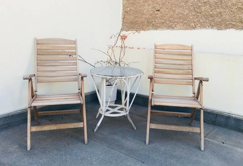 スタンダードスタジオ, Concierge Downtown