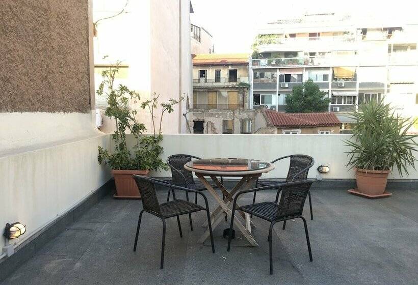 スタンダードスタジオ, Concierge Downtown