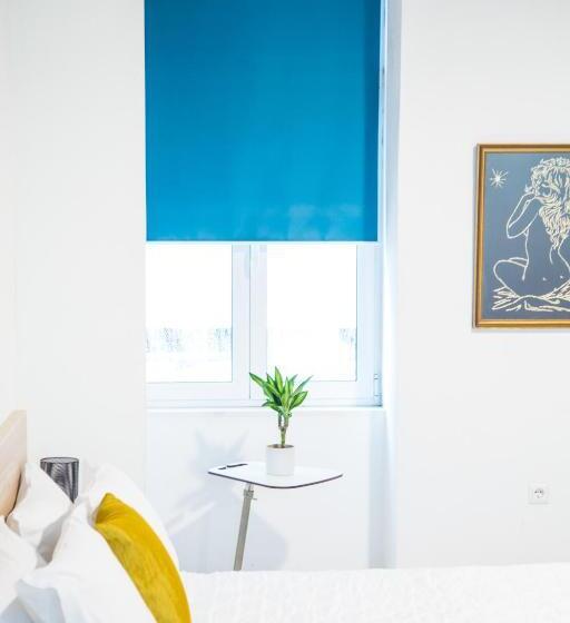 Superior studio with balcony, Concierge Downtown