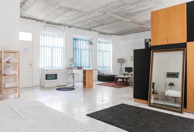 デラックススタジオ, Concierge Downtown