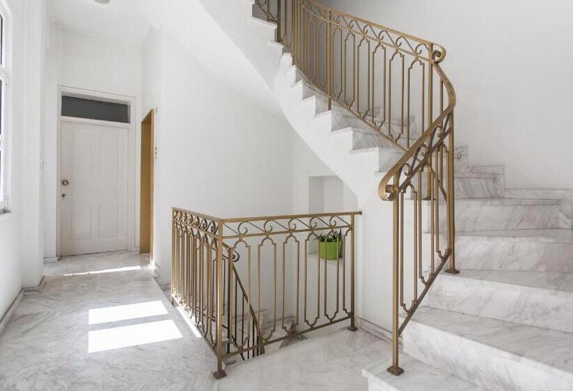 デラックススタジオ, Concierge Downtown