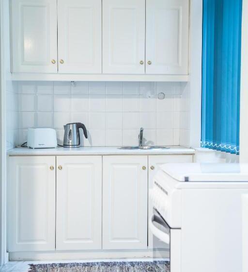 スタンダードスタジオ, Concierge Downtown