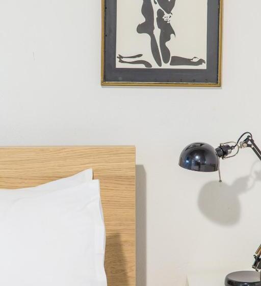 Superior studio with balcony, Concierge Downtown