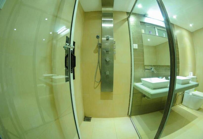 Suite with lake view, Lake Wind