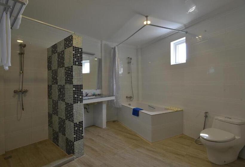 سوییت جونیور, Serene Valley