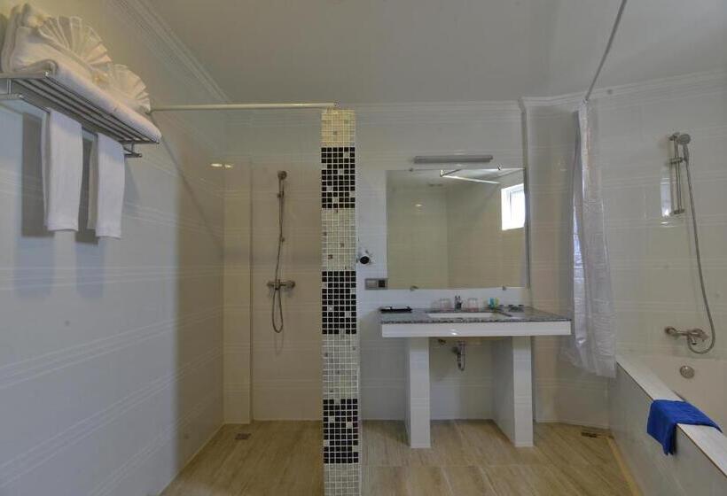 سوییت جونیور, Serene Valley