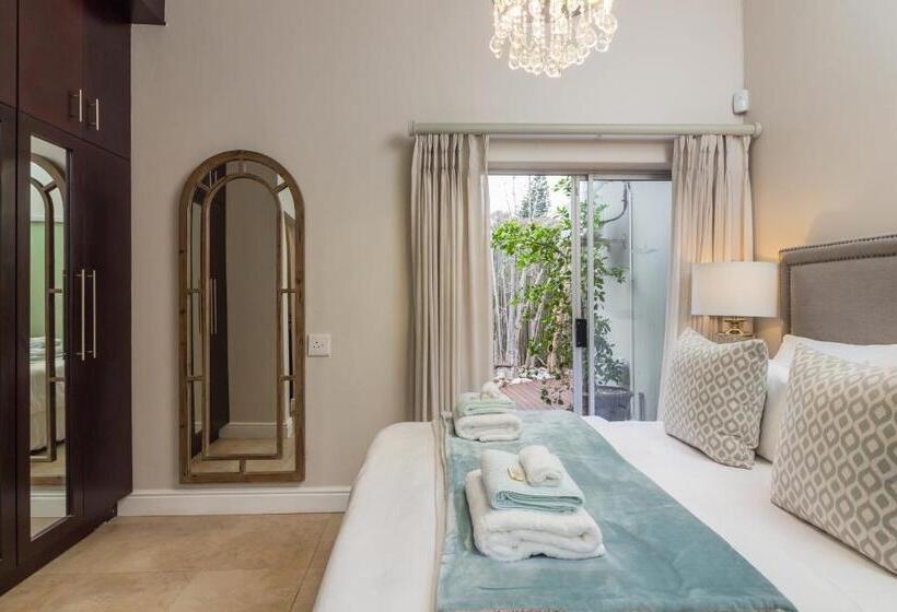패밀리 룸, Island Way Villa