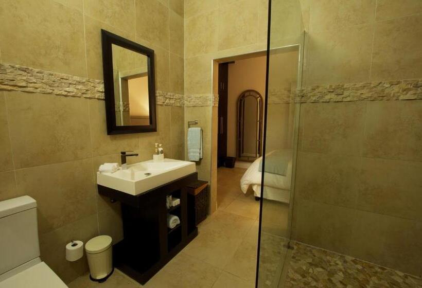 패밀리 룸, Island Way Villa