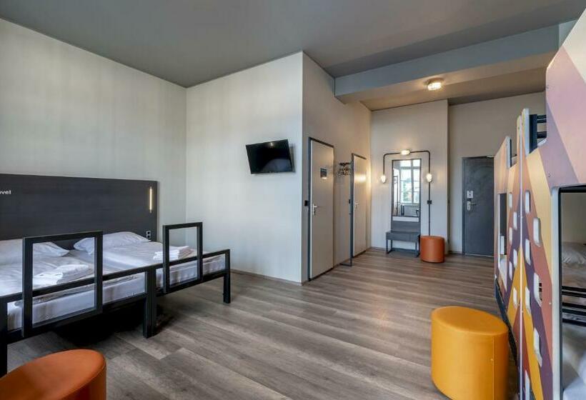 اتاق خانوادگی, a&o Berlin Friedrichshain