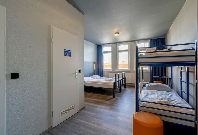 اتاق خانوادگی, a&o Berlin Friedrichshain